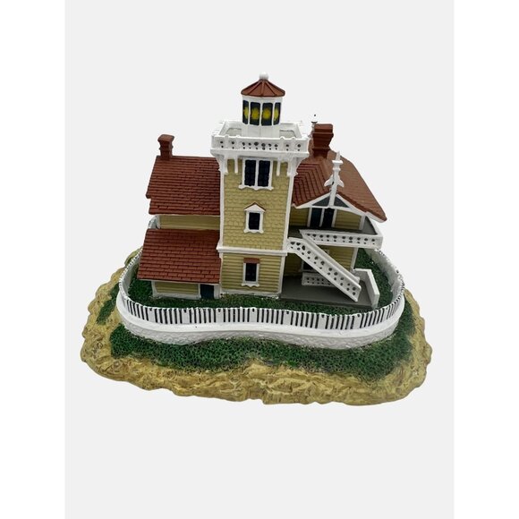 Danbury Mint East Brother Light Station Richmond Historic American Lighthouses - Picture 4 of 7